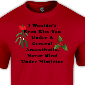 womens christmas t shirts mistletoe kiss red shirt